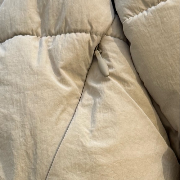 Zara Women's Light Beige Puffer Jacket with hood NWT - Picture 9 of 16